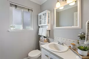 10643 Glen Acres Dr S, Seattle, WA 98168 - Photo 18