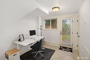 3639 Phinney Ave NE, Seattle, WA 98103 - Photo 24