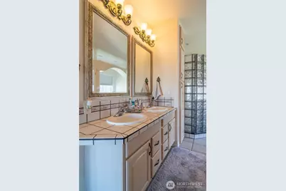 4560 Bluff Drive NE, Moses Lake, WA 98837 - Photo 18