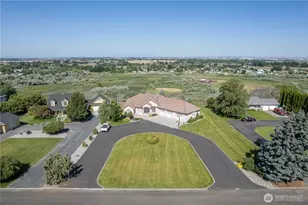 4560 Bluff Dr NE, Moses Lake, WA 98837 - Photo 2