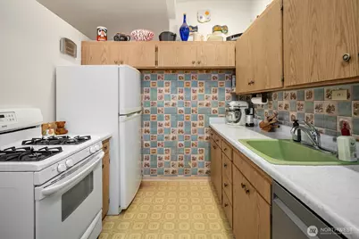 15055 SE 43rd Place, Bellevue, WA 98006 - Photo 8