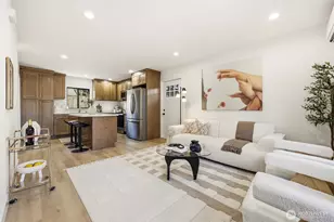 526 N 100th St, Seattle, WA 98133 - Photo 4