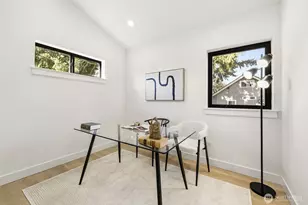 526 N 100th St, Seattle, WA 98133 - Photo 18