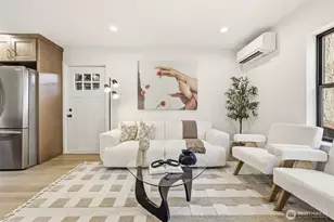 526 N 100th St, Seattle, WA 98133 - Photo 6