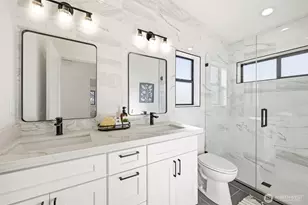 526 N 100th St, Seattle, WA 98133 - Photo 14