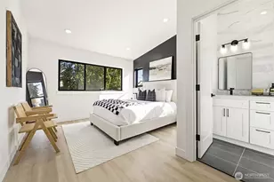 526 N 100th St, Seattle, WA 98133 - Photo 12