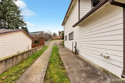 26250 39th Place S, Kent, WA 98032 - Photo 22