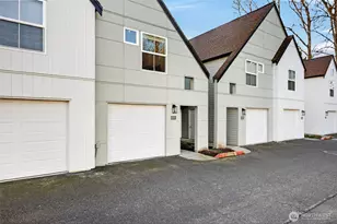 6615 S 239th Pl, Kent, WA 98032 - Photo 2