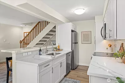 410 214th Street SW #B, Bothell, WA 98021 - Photo 14