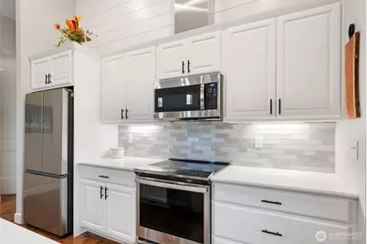 141 E Hofaker Road, Allyn, WA 98524 - Photo 8