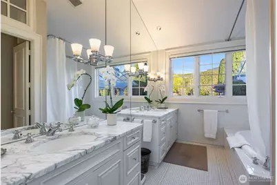 9400 Vineyard Crest, Bellevue, WA 98004 - Photo 26