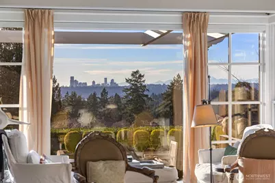 9400 Vineyard Crest, Bellevue, WA 98004 - Photo 10