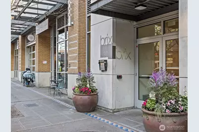 530 Broadway E #406, Seattle, WA 98102 - Photo 2