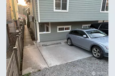 4854 Delridge Way SW #B, Seattle, WA 98106 - Photo 36