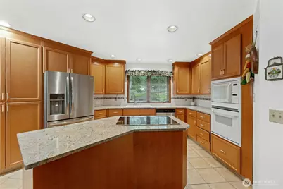 21022 NE 32nd Place, Sammamish, WA 98074 - Photo 8