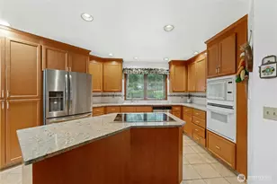 21022 NE 32nd Pl, Sammamish, WA 98074 - Photo 8