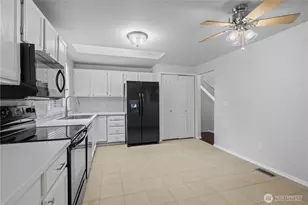 12307 205th Ave Ct E, Bonney Lake, WA 98391 - Photo 10