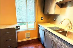 4717 W Lake Sammamish Pkwy SE, Sammamish, WA 98027 - Photo 6