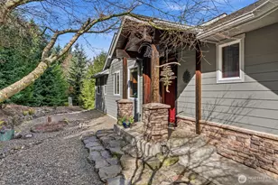 72 Blue Mountain Rd, Castle Rock, WA 98611 - Photo 4