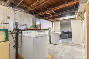 9007 Dayton Ave N, Seattle, WA 98103 - Photo 20