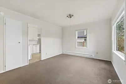 918 NW 87th Street, Seattle, WA 98117 - Photo 8