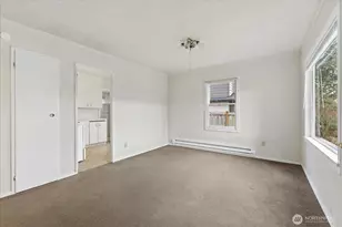 918 NW 87th St, Seattle, WA 98117 - Photo 8