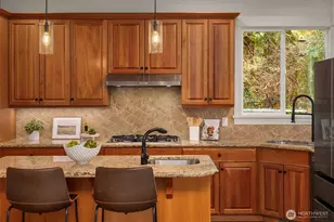 8997 Springwood Ave NE, Bainbridge Island, WA 98110 - Photo 14