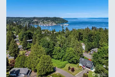 24115 Madura Drive NE, Kingston, WA 98346 - Photo 2