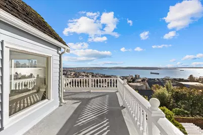 307 W Highland Drive, Seattle, WA 98119 - Photo 26