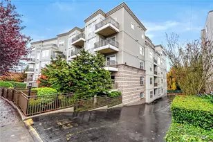 3221 SW Avalon Way, Seattle, WA 98126 - Photo 4