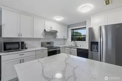 12433 SE 275th Place, Kent, WA 98030 - Photo 10