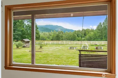 6373 Eastwood Road, Deming, WA 98244 - Photo 12