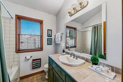 3532 Meridian Avenue N, Seattle, WA 98103 - Photo 28