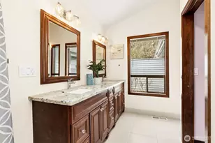 2121 Beverly Beach Dr NW, Olympia, WA 98502 - Photo 30