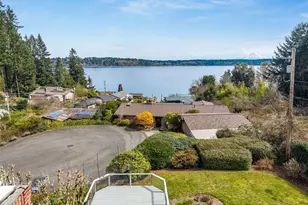 2121 Beverly Beach Dr NW, Olympia, WA 98502 - Photo 1