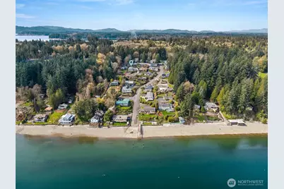 2121 Beverly Beach Drive NW, Olympia, WA 98502 - Photo 4