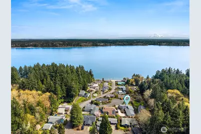 2121 Beverly Beach Drive NW, Olympia, WA 98502 - Photo 2