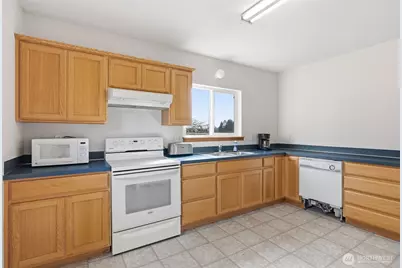 957 W State Route 4, Cathlamet, WA 98612 - Photo 32