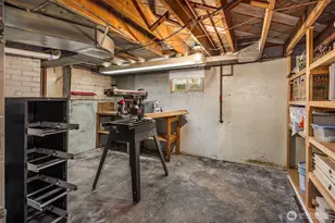 8215 40th Ave NE, Seattle, WA 98115 - Photo 18