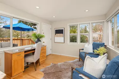 8215 40th Avenue NE, Seattle, WA 98115 - Photo 10