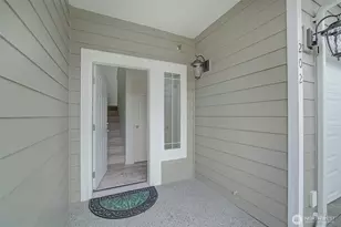 910 Medical Center Dr, Arlington, WA 98223 - Photo 2