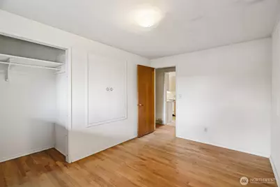 12069 Lakeside Place NE, Seattle, WA 98125 - Photo 8