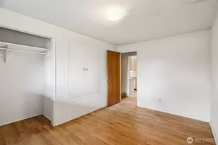 12069 Lakeside Pl NE, Seattle, WA 98125 - Photo 8