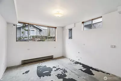 12069 Lakeside Place NE, Seattle, WA 98125 - Photo 16