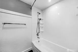 2500 81st Ave SE, Mercer Island, WA 98040 - Photo 22