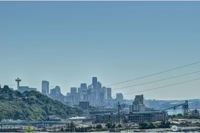 2324 W Newton Street #302, Seattle, WA 98119 - Photo 2