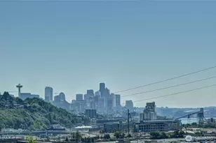 2324 W Newton St, Seattle, WA 98119 - Photo 2