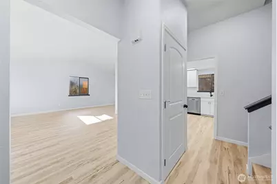 32317 2nd Avenue SW, Federal Way, WA 98023 - Photo 2