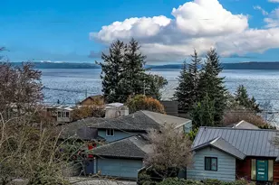 12108 Marine View Dr SW, Burien, WA 98146 - Photo 2