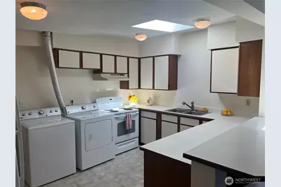 3916 Rucker Avenue, Everett, WA 98201 - Photo 12